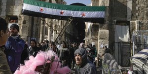 συρια καμαρα σημαια