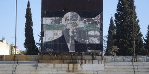 Βανδαλισμένη αφίσα του Άσαντ