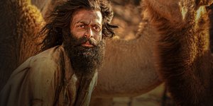Στιγμιότυπο από την ταινία Aadujeevitham: The Goat Life