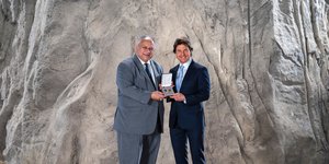 O Τομ Κρουζ τιμήθηκε από το πολεμικό Ναυτικό