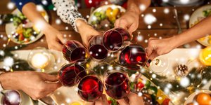 τσουγκρισμα κοκκινο κρασί 