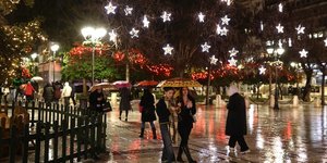 Βροχερός καιρός στο κέντρο της Αθήνας