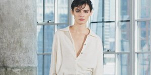 Αυτή η φούστα από τα Zara είναι το hero piece για το ρεβεγιόν της Πρωτοχρονιάς -Κομψή, κοστίζει 50 ευρώ