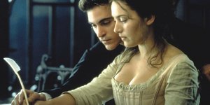 Χοακίν Φίνιξ και Κέιτ Γουίνσλετ στην ταινία «Quills» (2000) / IMDB