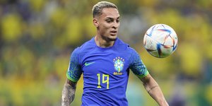 Ο Άντονι με τη φανέλα της εθνικής Βραζιλίας