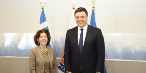 Ο Βασίλης Κικίλιας με την πρέσβη της Γαλλίας