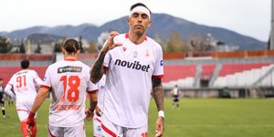 Ο Χεφτέ Μπετανκόρ με τη φανέλα του Πανσερραϊκού