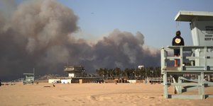 Μεγάλη φωτιά στο Λος Άντζελες στην Καλιφόρνια