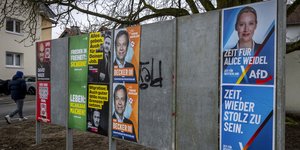 Αφίσες υποψηφίων στις εκλογές της Γερμανίας 