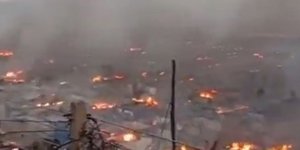 Πλάνο από τη φωτιά στην αγορά μεταχειρισμένων ρούχων στη Γκάνα