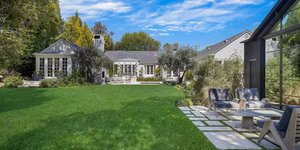 Η Γκουίνεθ Πάλτροου πούλησε την έπαυλή της στο Λος Άντζελες