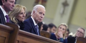 Η Τζιλ και ο Τζο Μπάιντεν στον Καθεδρικό Ναό της Νέας Ορλεάνης