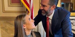 Η Κάι Τραμπ με τον πατέρα της Ντόναλντ Τραμπ τζούνιορ στον Λευκό Οίκο