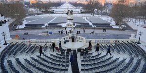 Προετοιμασία στο Καπιτώλιο για την ορκωμοσία Τραμπ