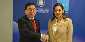 Η ενίσχυση της τουριστικής συνεργασίας με την Κίνα στο επίκεντρο συνάντησης της Όλγα Κεφαλογιάννη με τον νέο πρέσβη FANG Qiu