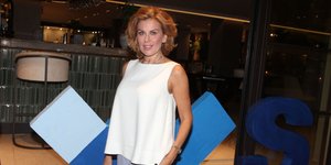 Η Ευγενία Μανωλίδου με μαύρο φόρεμα