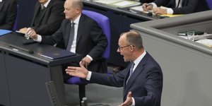 Ο αρχηγός της CDU, Φρίντριχ Μερτς και ο καγκελάριος Όλαφ Σολτς 