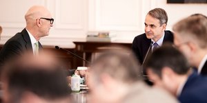 O Mητσοτάης με τον CEO Του ομίλου Telekom Timotheus Hottges