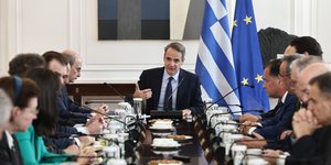 O Kυριάκος Μητσοτάκης στο υπουργικό συμβούλιο