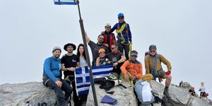 Η ιστορία του Πανάγου, που θέλει να σκαρφαλώσει στο Κιλιμάντζαρο, με τη βοήθεια των φίλων του