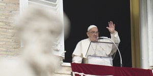 Ο πάπας Φραγκίσκος κάνει κήρυγμα στο Βατικανό