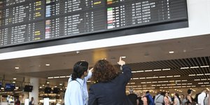 Πίνακας πτήσεων στο αεροδρόμιο Βρυξελλών