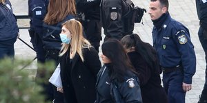 Η Ρούλα Πισπιρίγκου φτάνει στα δικαστήρια