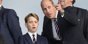 Ο πρίγκιπας Τζορτζ με τον πατέρα του, πρίγκιπα Γουίλιαμ