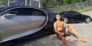 Ο Κριστιάνο Ρονάλντο με ένα από τα super car του 