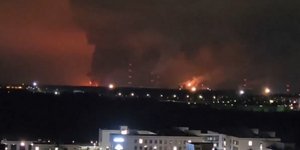  Καίγονται τα διυλιστήρια 