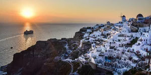Ηλιοβασίλεμα στη Σαντορίνη 