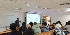 Από την ξενάγηση των φοιτητών στο τμήμα Πληροφορικής του ΑΠΘ