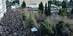 Διαδήλωση για τα Τέμπη στο Σύνταγμα