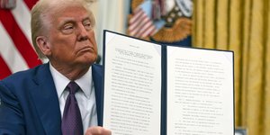 Διάταγμα του Ντόναλντ Τραμπ για τον αποχαρακτηρισμό των αρχείων σχετικά με τις δολοφονίες του Τζον και του Ρόμπερτ Κένεντι, καθώς και του Μάρτιν Λούθερ Κινγκ