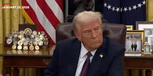 Η απάντηση του Τραμπ σε δημοσιογράφο για το αν είναι «δικτάτορας την πρώτη ημέρα» [βίντεο]