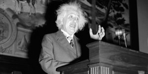 Πολλές από τις - υποτίθεται αληθινές - ρήσεις του Αλβέρτου Αϊνστάιν δεν ειπώθηκαν ποτέ / WIKIPEDIA