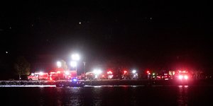 Έρευνες μετά τη σύγκρουση αεροπλάνου με στρατιωτικό ελικόπτερο στην Ουάσιγκτον