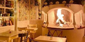 Γιασεμί μπιστρό στην Πλάκα