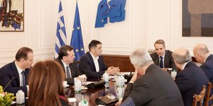 Συνάντηση του Κυριάκου Μητσοτάκη με αγρότες στο Μέγαρο Μαξίμου
