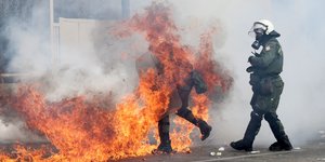 Επεισόδια στο Σύνταγμα μετά το συλλαλητήριο στα Τέμπη