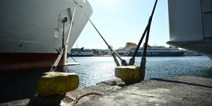 Δεμένα πλοία στα λιμάνια λόγω απεργίας