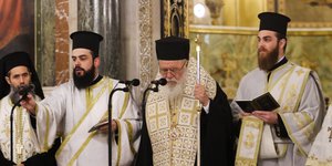 Τρισάγιο στη Μητρόπολη για τα θύματα των Τεμπών