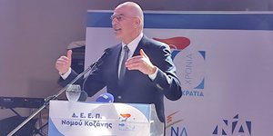 O υπουργός Εθνικής 'Αμυνας Νίκος Δένδιας στην ομιλία του σε εκδήλωση της ΔΕΕΠ της ΝΔ στην Κοζάνη