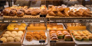 γλυκα σε βιτρινα