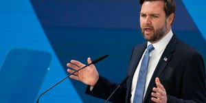 Ο αντιπρόεδρος των ΗΠΑ, Τζέι Ντι Βανς, στην ομιλία του στη Διάσκεψη του Μονάχου