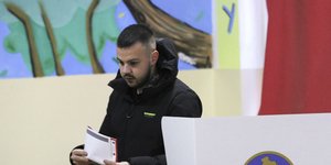 Κοσοβάρος ψηφίζει