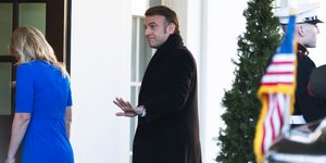 Άφαντος ο Τραμπ τη στιγμή που έφτασε ο Μακρόν στον Λευκό Οίκο -Η αμηχανία στο πρόσωπο του Γάλλου προέδρου