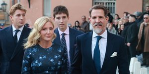 Η Μαρί Σαντάλ με τους γιους της και τον Παύλο Ντε Γκρες