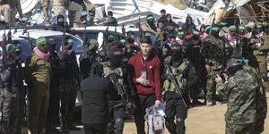 Η Χαμάς απελευθέρωσε τρεις Ισραηλινούς ομήρους στη Γάζα