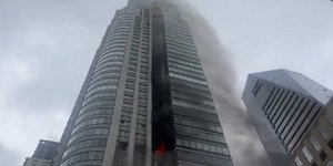 Φωτιά σε ουρανοξύστη στην Αργεντινή